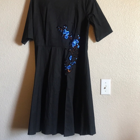 Dress - Picture 1 of 1